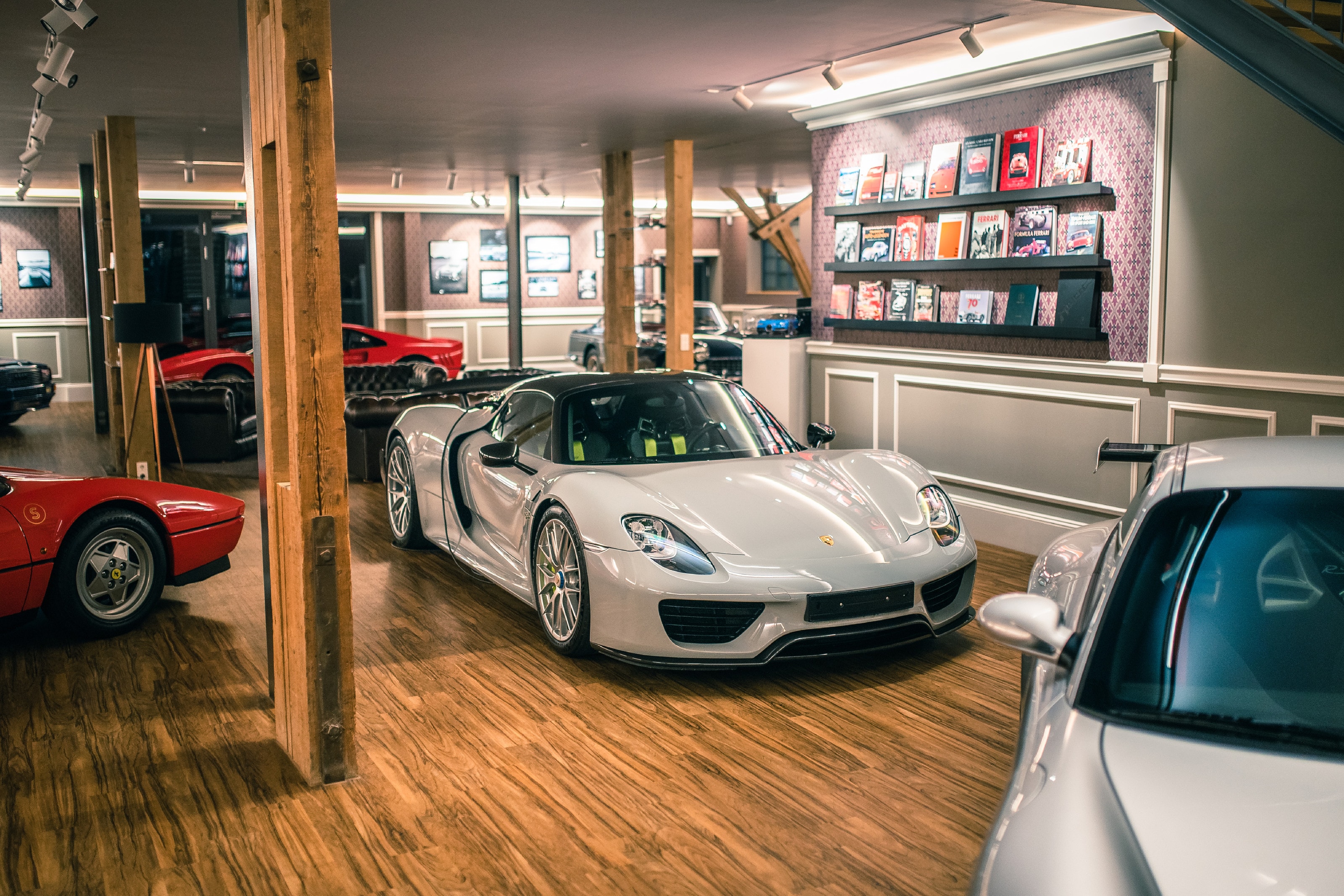 A collector car presented on the Schaltkulisse showroom floor in Munich.