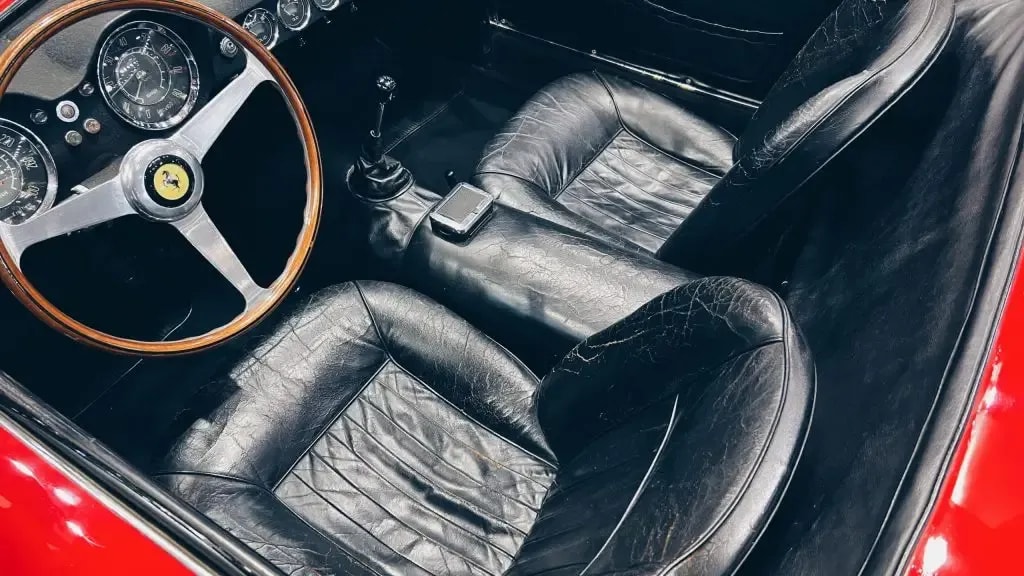 Retromobile Paris 2023: finally back to its former glory