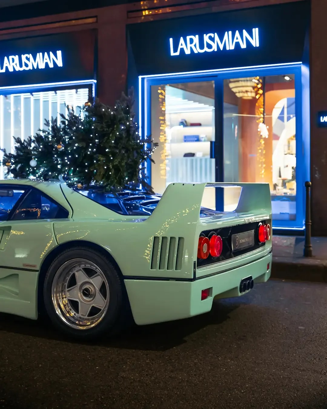 The Schaltkulisse Minty Forty at Larusmiani