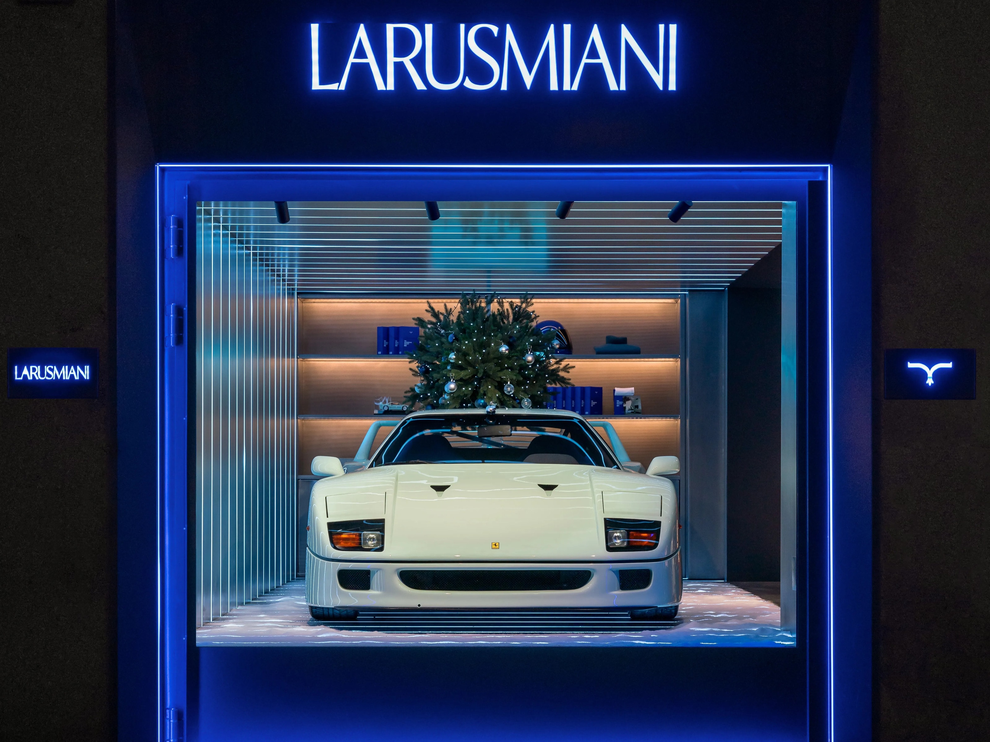 The Schaltkulisse Minty Forty at Larusmiani