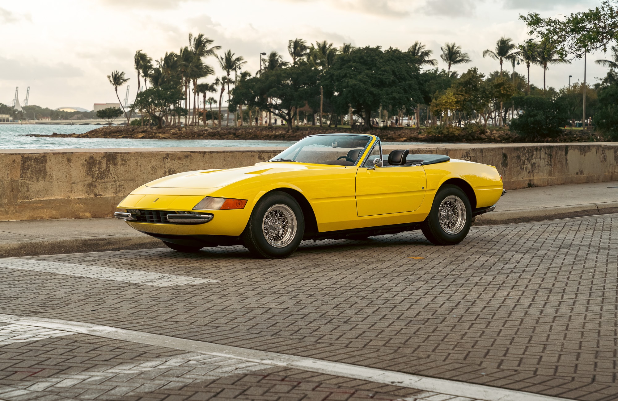 Ferrari 365 GTS/4 Daytona Spider