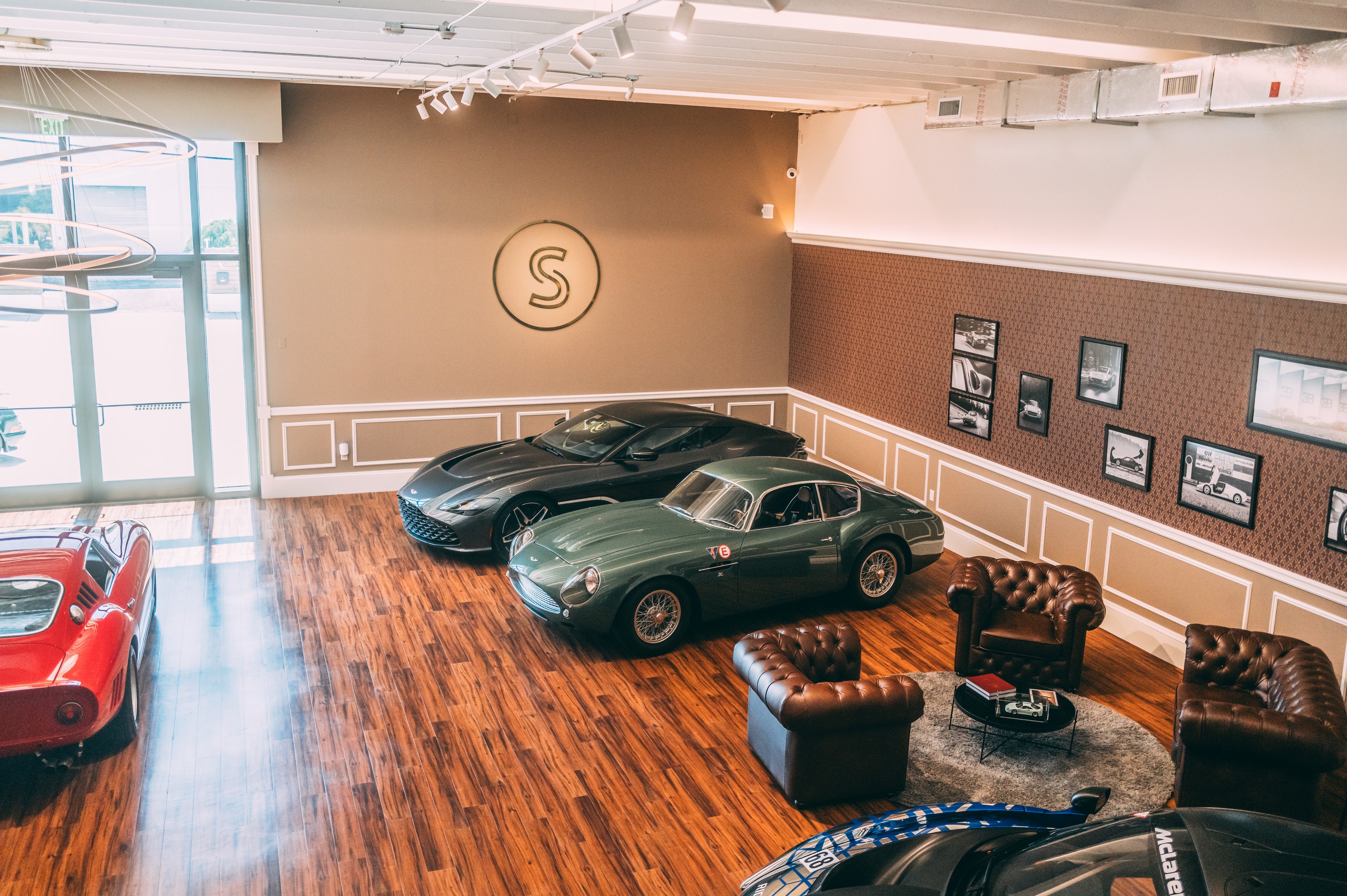 Schaltkulisse Miami showroom — interior