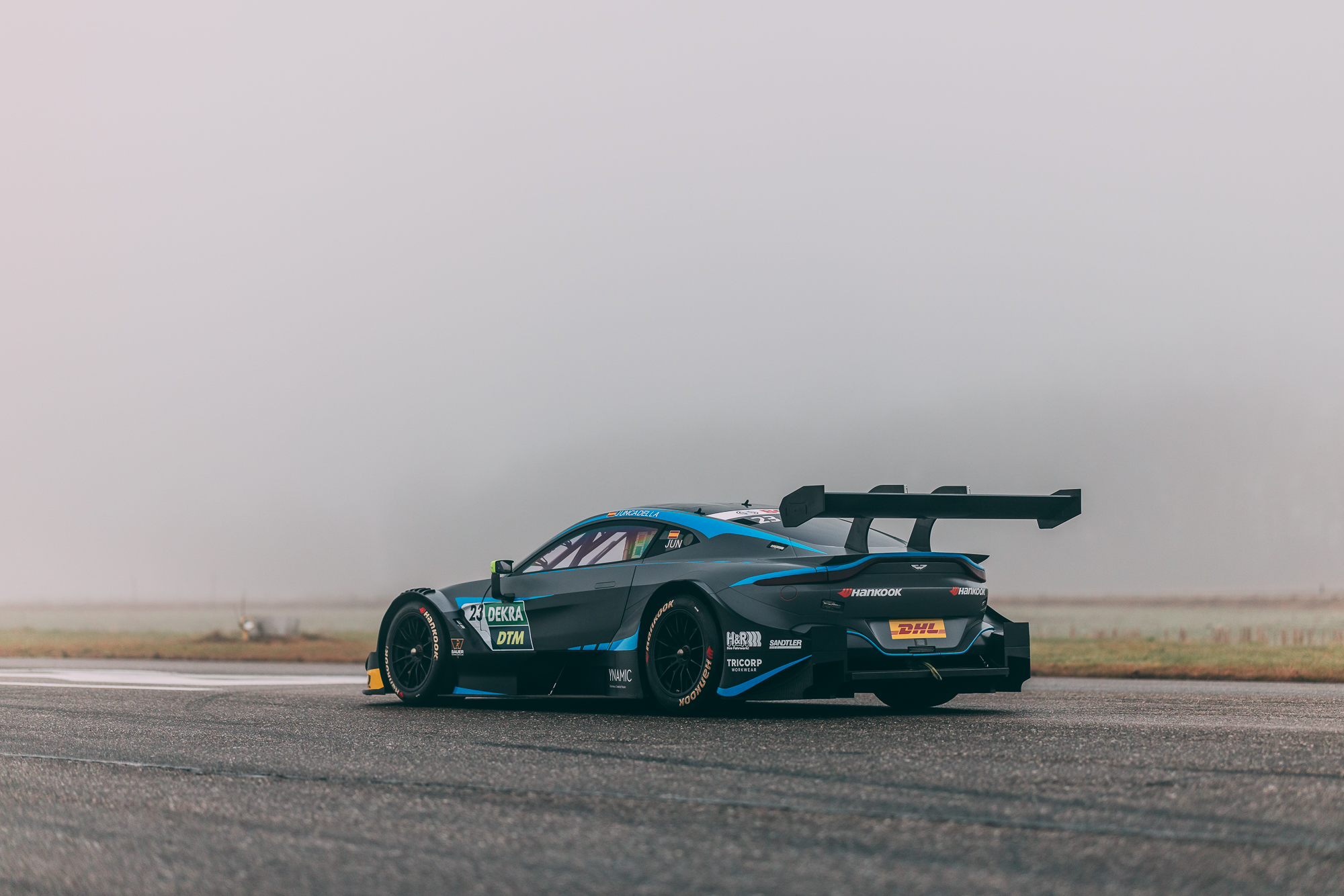 Aston_Martin_V8_Vantage_DTM_Rear_Back_For_Sale (8)