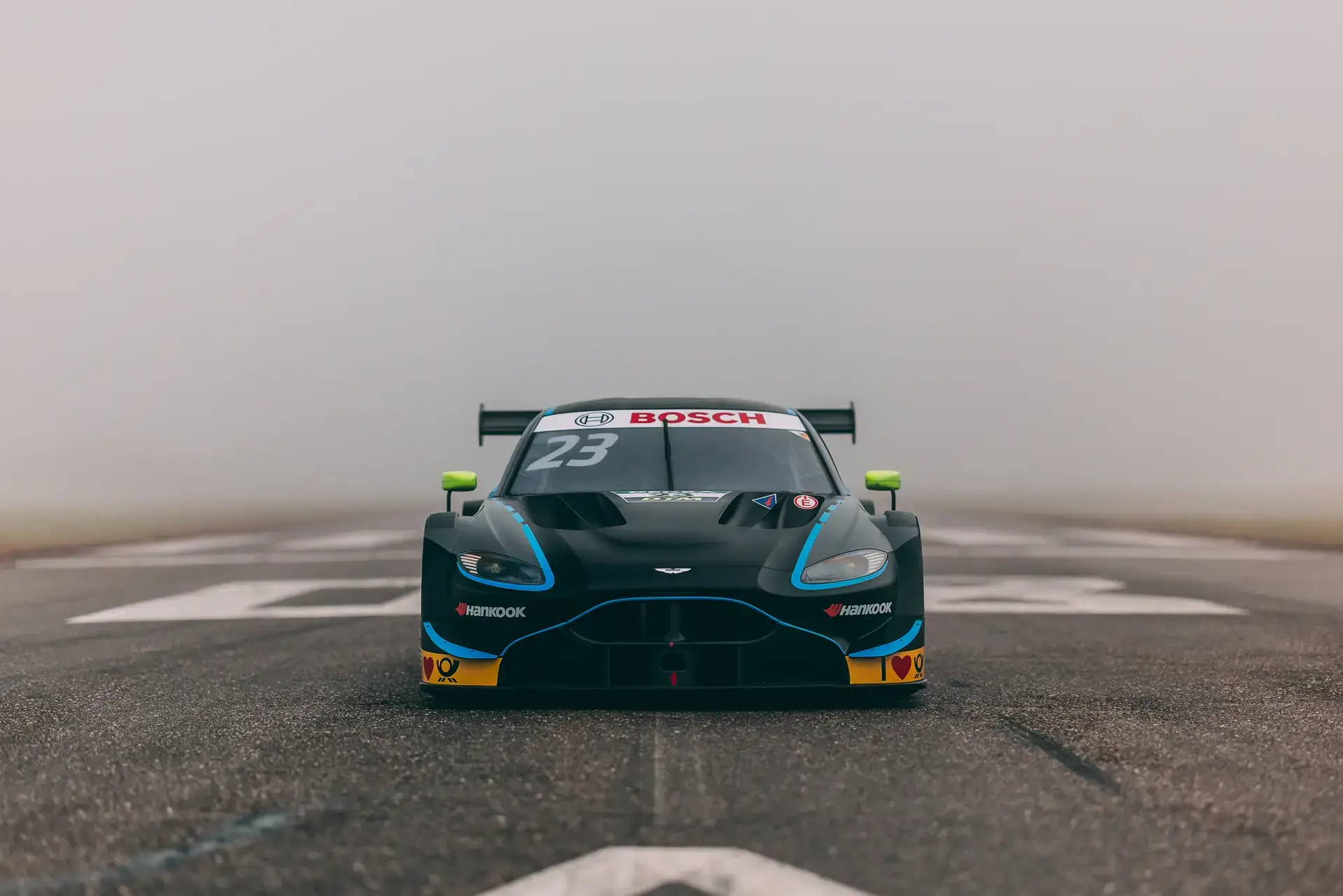 Aston_Martin_V8_Vantage_DTM_front_for_sale (1)