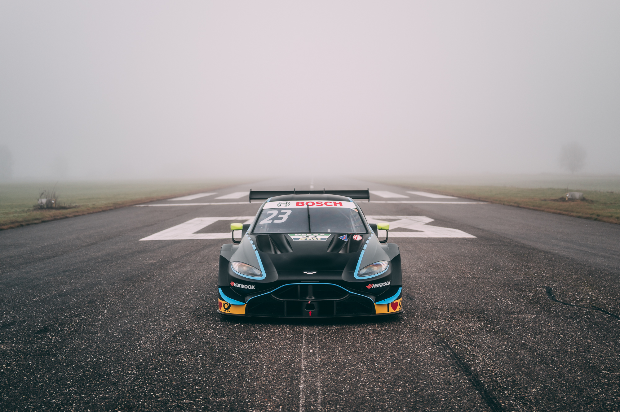 Aston_Martin_V8_Vantage_DTM_front_for_sale (14)